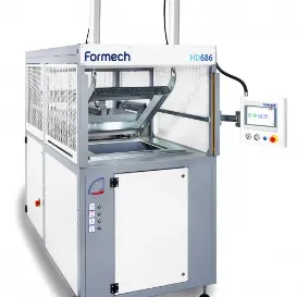世界で最も売れているデスクトップ型高機能小型真空成型機formechHD686本体写真